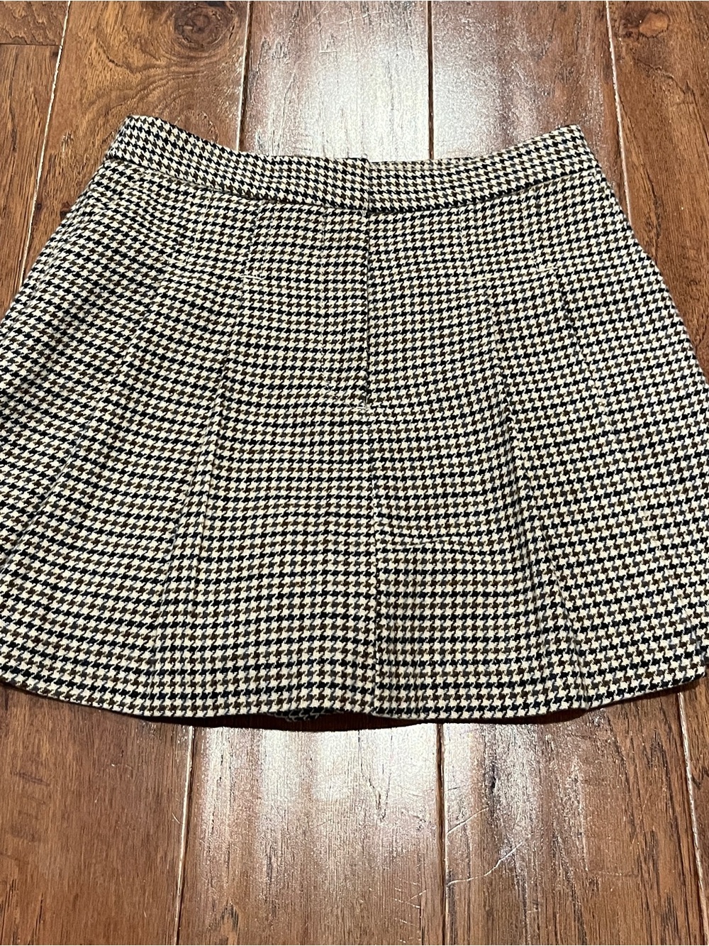 H&M Black & White Houndstooth Mini Skort Size 2